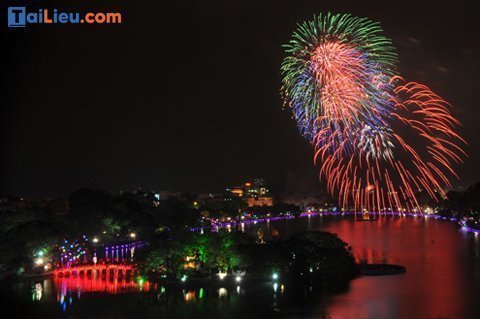 Bắn pháo hoa tại Hồ Hoàn kiếm dịp tết dương lịch