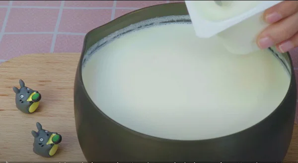 Hòa tan sữa chua Hòa tan sữa chua