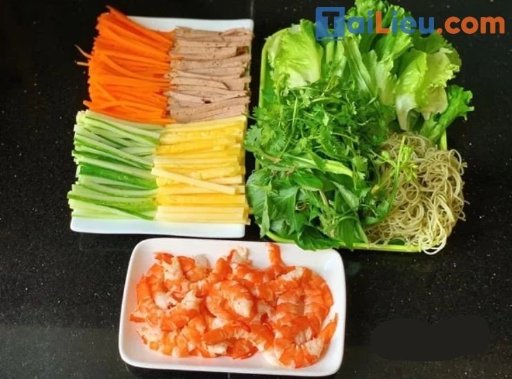 Cách làm phở cuốn tôm thịt