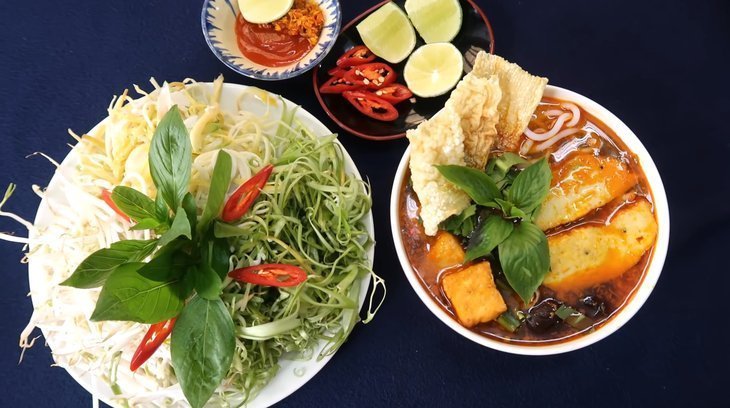 Bún bò Huế chay thơm ngon, thanh đạm