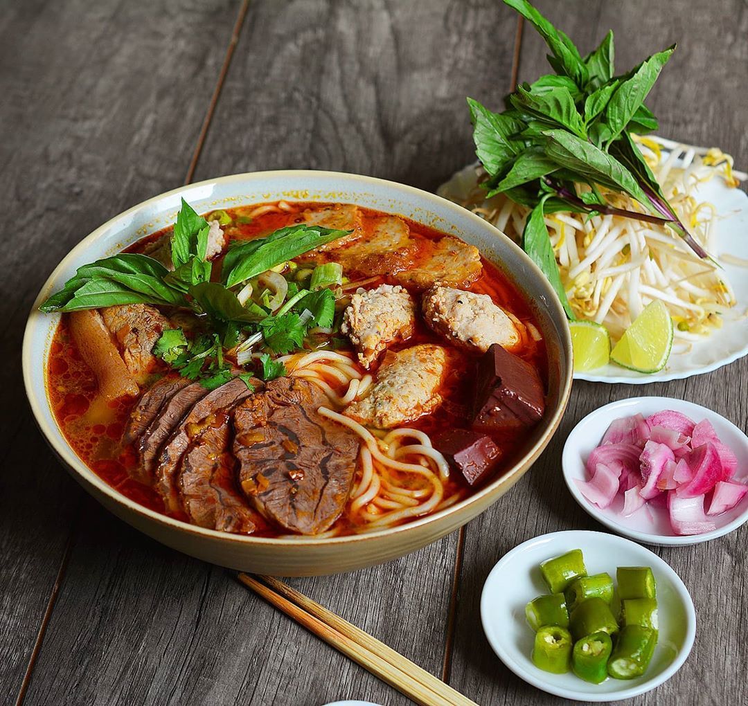 Cách nấu bún bò Huế