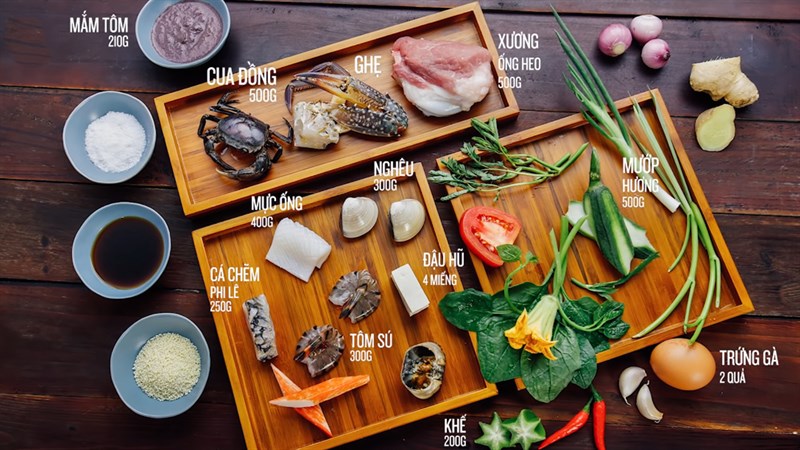 Nguyên liệu món ăn lẩu cua đồng hải sản và hột vịt lộn
