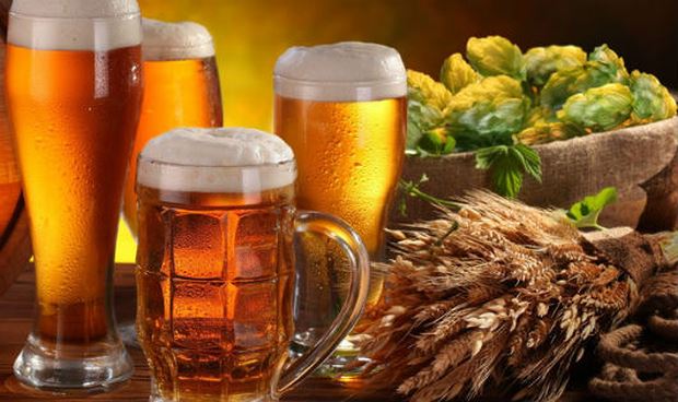 Cách làm sáng bạc bằng bia