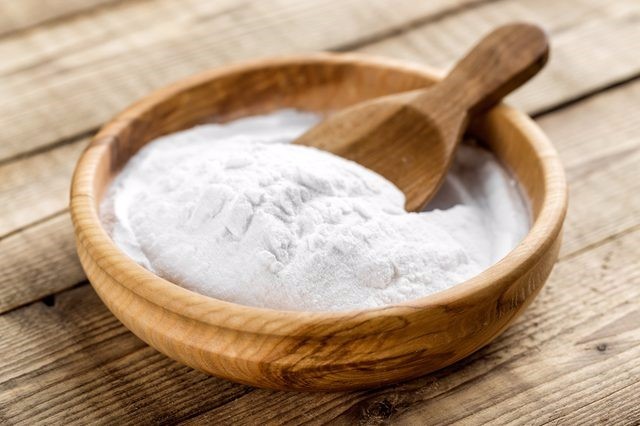 Làm sáng bạc bằng baking soda