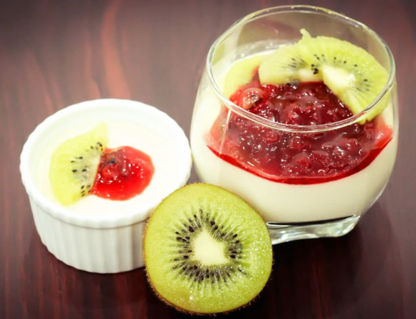 Cách làm panna cotta dâu