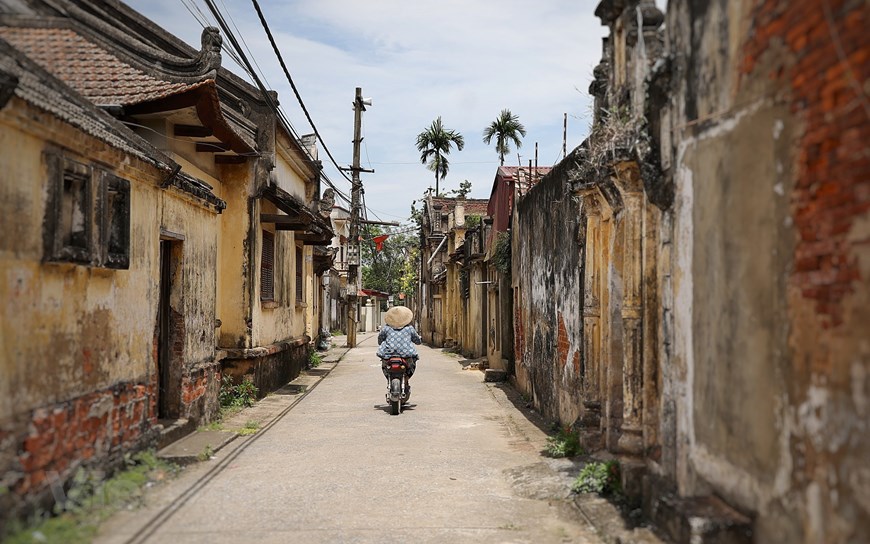 giải thích ý nghĩa nhan đề làng