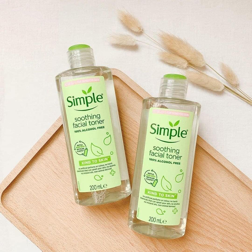 Nước Hoa Hồng Simple Kind to Skin Soothing Facial Toner