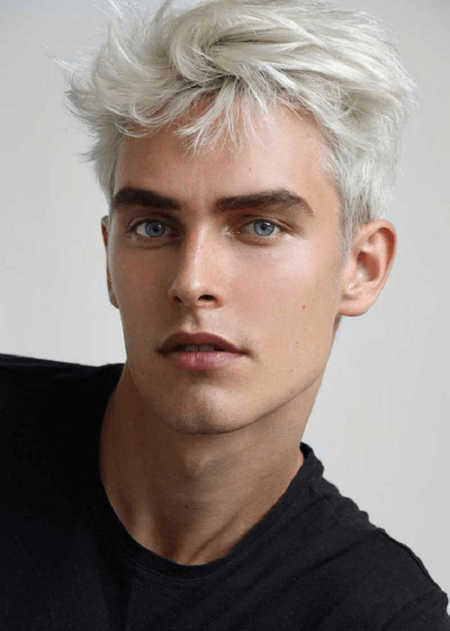 Màu tóc hợp với da ngăm nam tone bạc