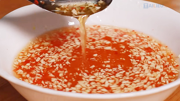 Cách làm nước mắm chua ngọt ăn bún thịt nướng